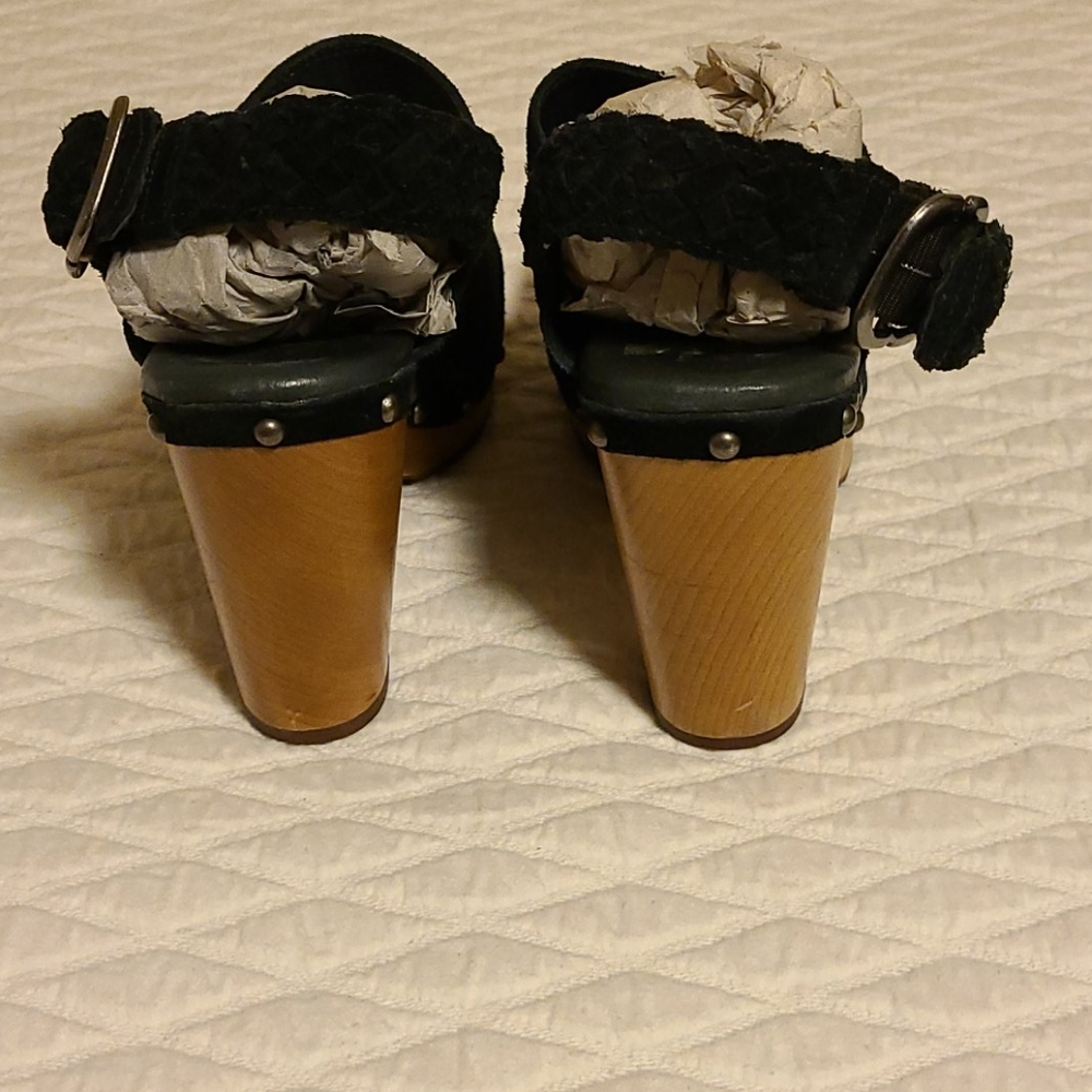 Uggs Clogs - image 2